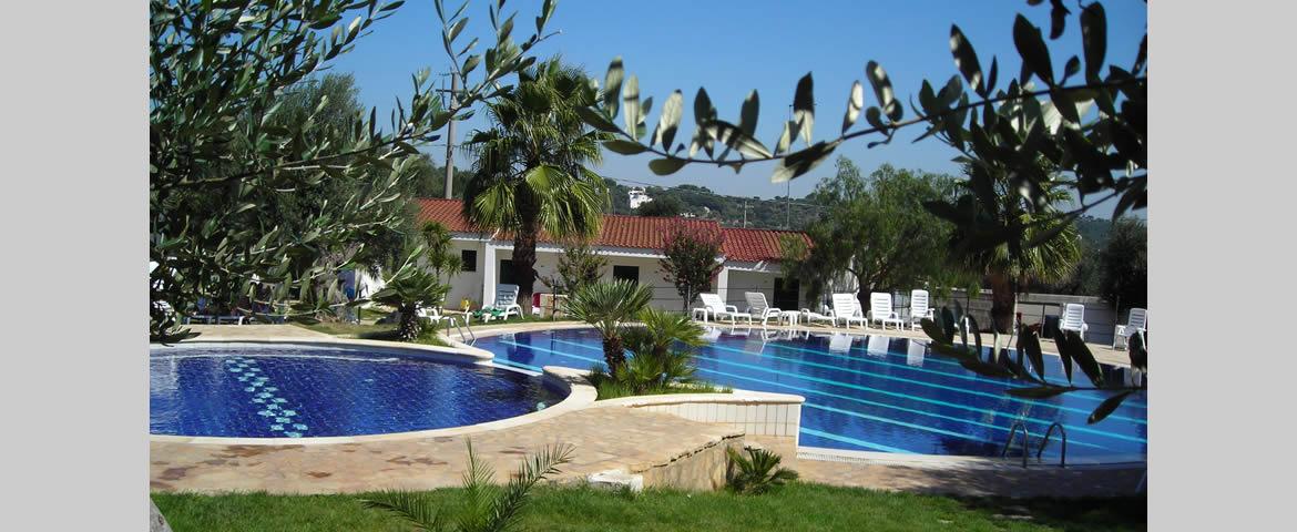 Piscina con zona idro