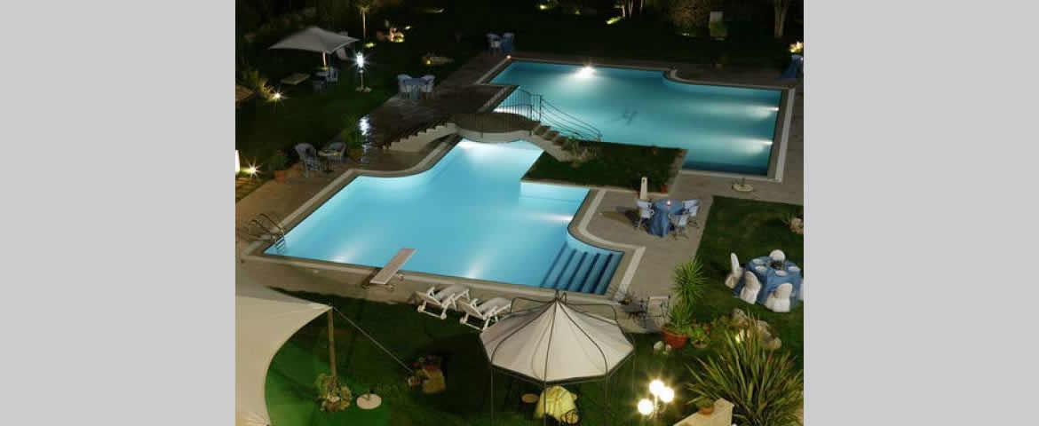 Piscina esterna Piscina esterna