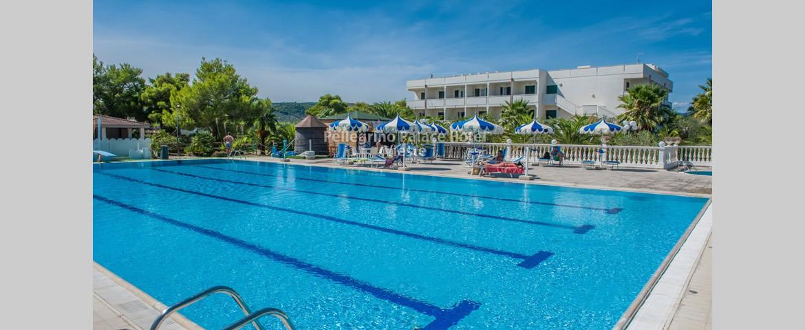 Piscina Hotel a Vieste Piscina Hotel a Vieste