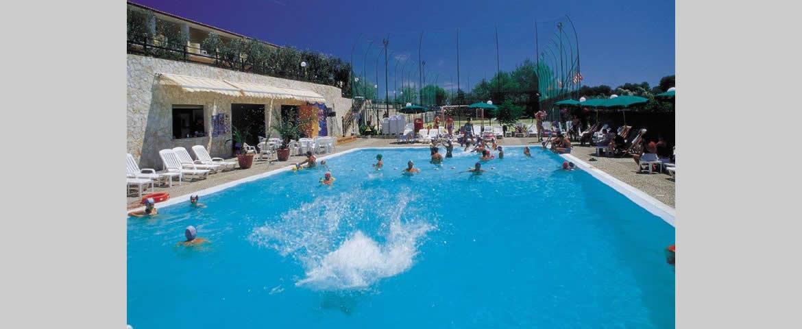 piscina villaggio piscina villaggio