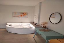 Suite con vasca idromassaggio a San Menaio