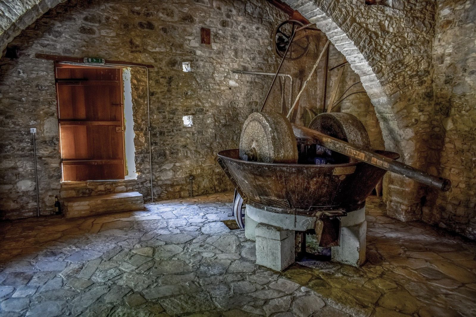 Itinerario tra i frantoi ipogei del Salento