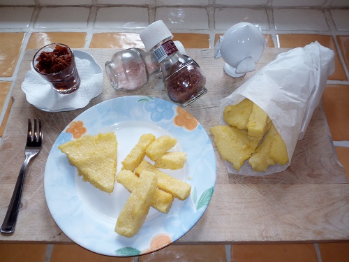 La ricetta delle sgagliozze la polenta fritta di Bari