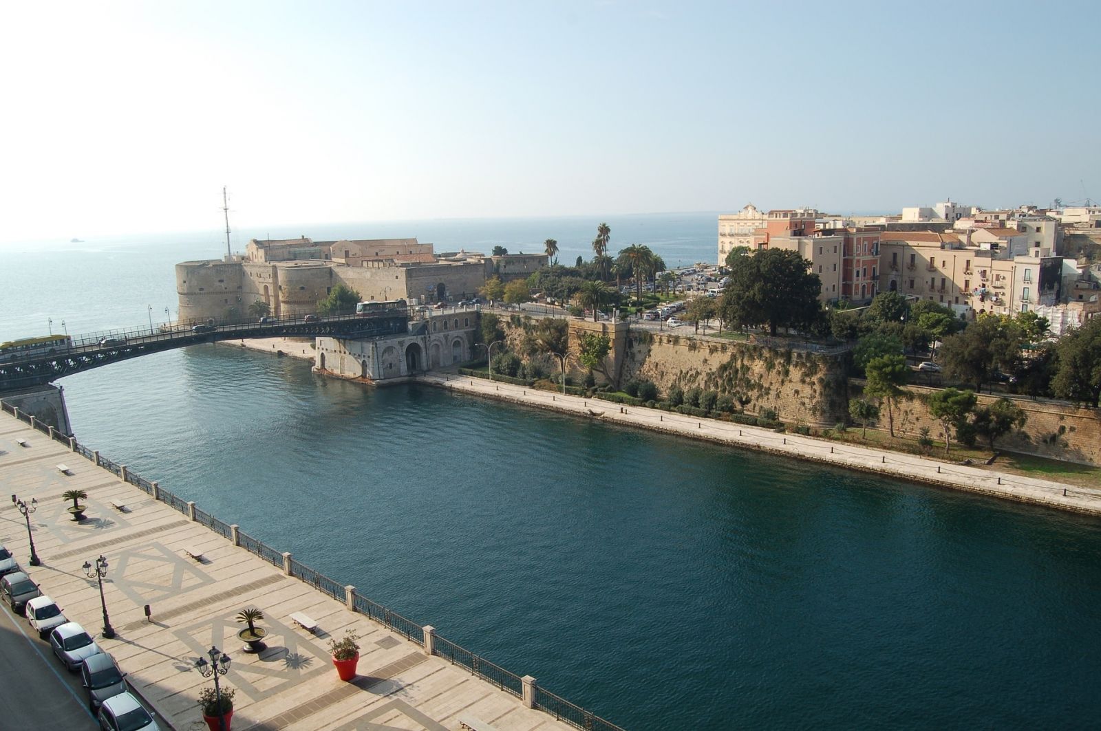 Taranto un itinerario per conoscere la città